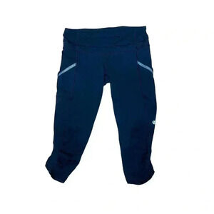 Lululemon athletica cropped black leggings size 6